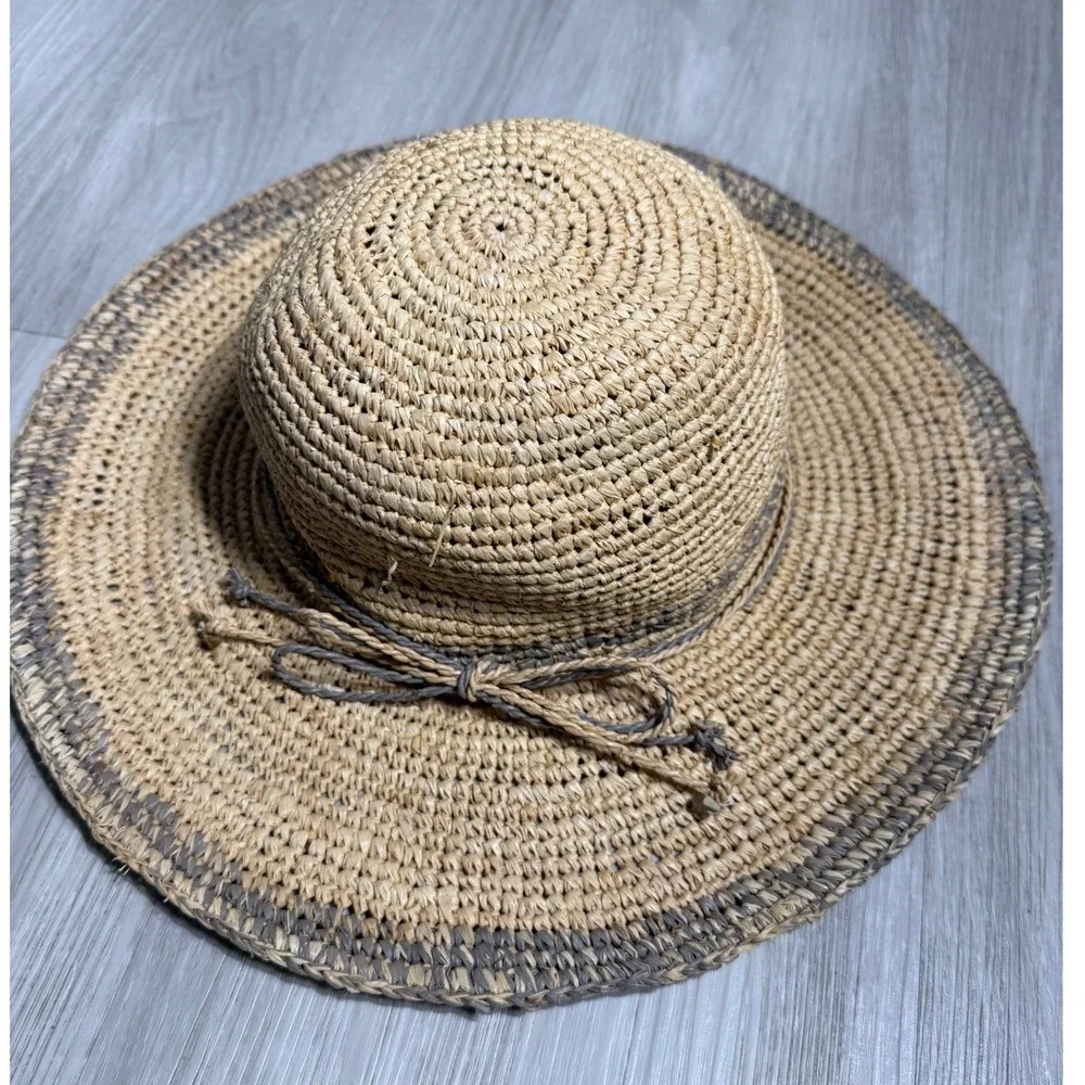 Wallaroo Hat Company Camille Natural Raffia Straw Sun Hat Wide Brim Tan Grey